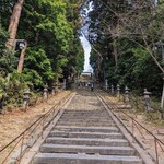 鮨　しらはた - 202段の階段です。