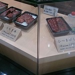 あつた蓬莱軒 - ディスプレー
