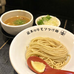 つけめん 蔵木 - ・牛モツつけ麺 920円/税込
      ・トッピング ネギ 110円/税込