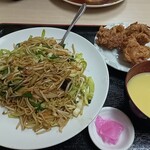 台湾料理 豊味園 - 焼そばセット