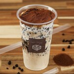 Cafe Junxion - エキストラコーヒー飲むティラミス