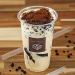 Cafe Junxion - キャラメルホリック飲むティラミス