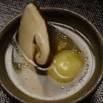 京懐石 吉泉 - 大きな松茸がいっぱい