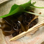 京懐石 吉泉 - 昆布に包まれた蒸し物