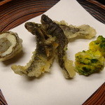 京懐石 吉泉 - 稚鮎の唐揚げに鰻の八幡巻き揚げとコーンの揚げ物