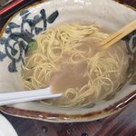 らあ麺と餃子の店 たか和 - 替え玉に入れてみた