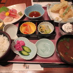 魚がし料理嘉鮮 - 嘉鮮定食　２４００円
