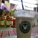 フレッシュロースター 珈琲問屋 - 僕の「アイスチャイティー」M、300円。やっぱりこの香りが良いね!!!