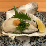 銀座すし嘉 - 岩手産の牡蠣