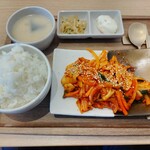韓国家庭料理スリョン - 豚キムチ定食 890円 ♪