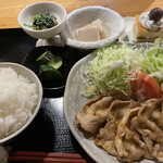 食彩美酒 やしま - 生姜焼き定食850円