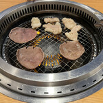 Shiawaseno Yakiniku Tabehoudai Kamimura Bokujou - 