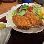 Ochi Kochi - 広島三昧御膳2200円　江田島産カキフライ2個、プリプリ新鮮。自家製タルタルでいただきます。広島のアンテナショップでもあり、素材は流石。