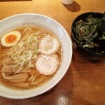 Ramen Shishi - チャーシュー丼とセット(1180円)スープの色がいいですね