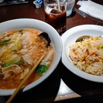 上海華龍 - 【2023.4.7(金)】本日の日替わり①(とろみラーメン&半チャーハン)900円