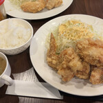 がんばり屋 - 地鶏の唐揚げ定食