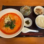 泰山 - 担々麺セット