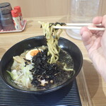 ラーメン 輪 - 背脂ラーメン（麺）