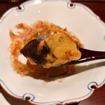 日本料理 柳燕 - 大間の紫雲丹、桜海老の素揚げ