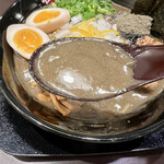 Goku Niboshi Hompo - 鬼煮干しの超濃厚どろどろスープ。