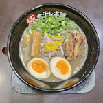 極煮干し本舗 - 極濃煮干し豚骨ラーメン¥850。味玉トッピング¥120。