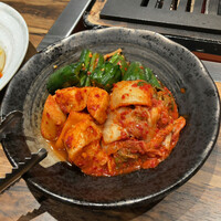 黒毛和牛ヘレ肉専門店 炭火焼肉 りきちゃん 北浜店 - キムチ盛り合わせ