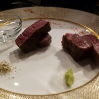 HIKARI - 山形牛　シャトーブリアン、サーロイン　本わさび、山椒塩