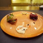 トゥ・ラ・ジョア イズム - 