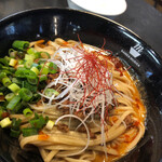 RAMEN MUSICA - 平打ち中太麺がもちもちで旨い！胡麻の風味、辛味が絶妙！