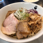 RAMEN MUSICA - 2種類のチャーシューがうまそう！