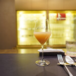 トゥ・ラ・ジョア イズム - 