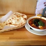 カレーキッチン - ベジタブルカレーとナン