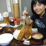 ミックスフライ定食（６９０円）2013.07現在