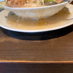 麺飯店 俵飯 - 鶏唐ニンニク塩ダレ飯　並大　1,350円