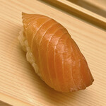 鮨おばな - 山形の嶺神丸の桜鱒の漬け