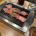 Oosaka Yakiniku Horumon Futago - 