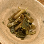 鮨おばな - わさび菜の漬け物。お酒が進みます