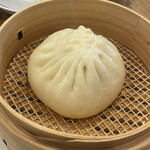 中国小麦粉料理専門店恵泉 - 　　　　　　　　　　　　肉饅頭