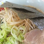 山岡家 - 味噌（白髪ネギ，味濃いめ・アップ）