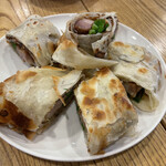 中国小麦粉料理専門店恵泉 - 　　　　　　　　　チャーシュー巻き餅