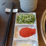 北国の味 北海しゃぶしゃぶ - 薬味　にんにく玉ねぎおろし・もみじおろし・きざみネギ