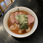 支那ソバ　小むろ - 醤油チャーシューワンタン麺　¥1,200