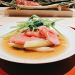 肉屋 田中 - 肉の下には筍。出汁が本当に美味い