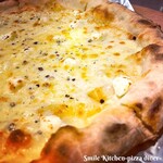 Smile Kitchen pizza diner - 