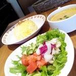 タイーム - サラダとスープとライス