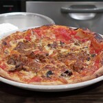 トリワイン ＰＩＫＯＳＨＨＨＵ - おまかせのピザ