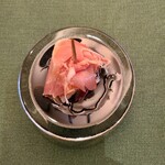 BISTRO NAOMI - アミューズ　　焼きマスカルポーネ　甘夏みかん　生ハム