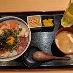 Sakanadonya Uoichi Shouten - 天然地魚魚一丼¥1180-