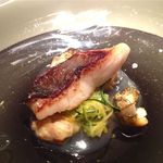 エクアトゥール - 自家製塩こうじでマリネしたマナガツオ、浅利とつぶ貝のナージュソース