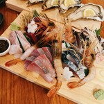 地酒と道産食材 一笑 - お刺身と生牡蠣